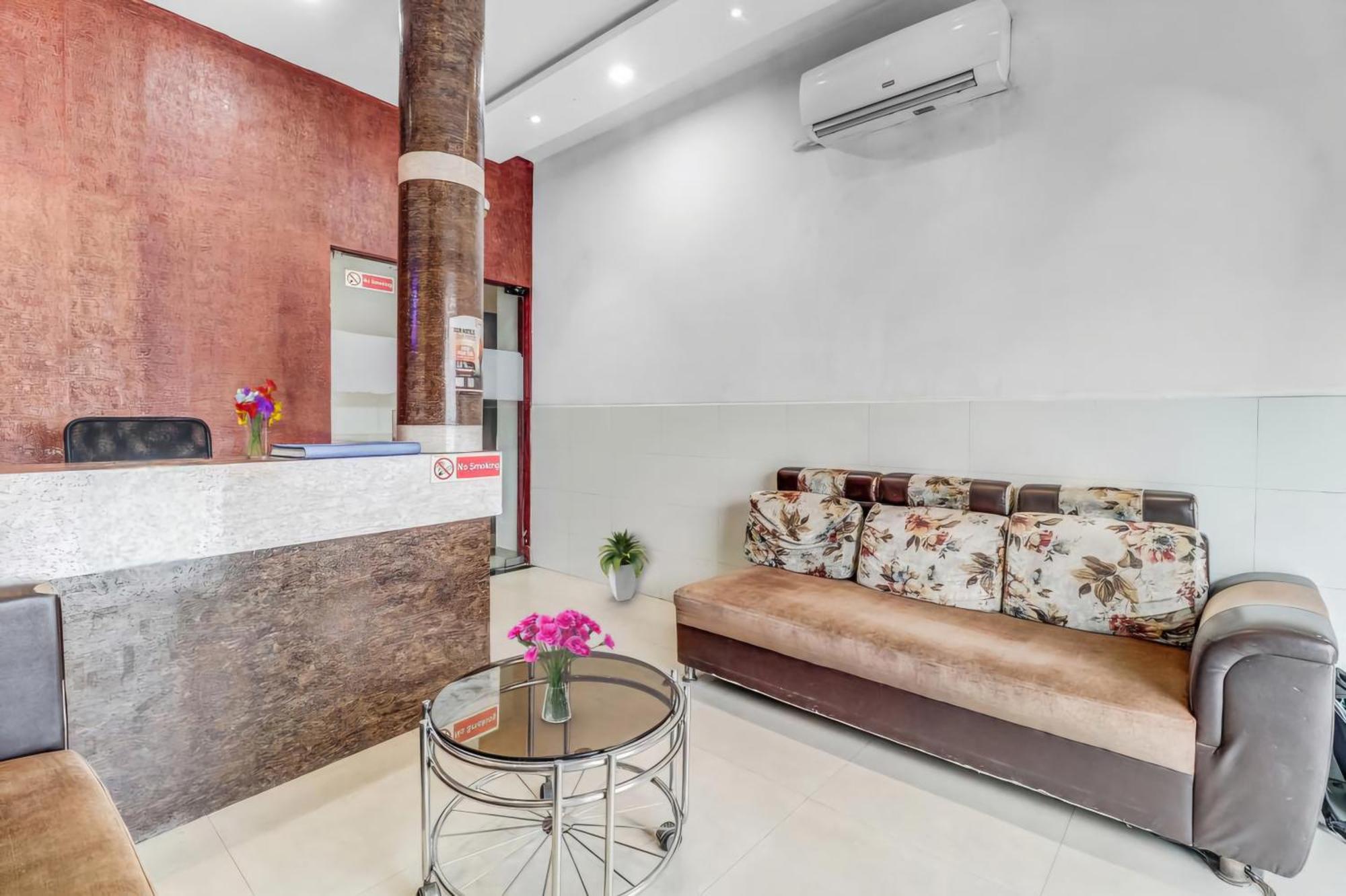 Hotel Kailash Park- Near International Airport 뭄바이 외부 사진